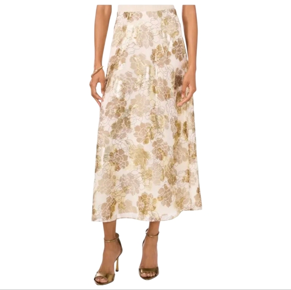 Vince Camuto Dresses & Skirts - Vince Camuto Floral Maxi Skirt in Cream & Gold Size:XS